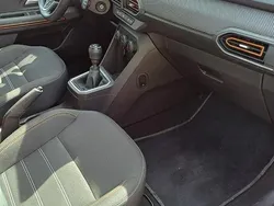 Usata 2023 Dacia Sandero Expression Due volumi | 13.500 € (Buon prezzo)
