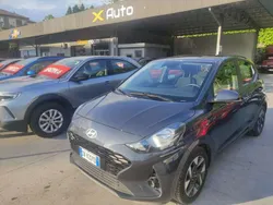 Grigio Usata 2023 Hyundai i10 Due volumi | 14.700 € (Buon prezzo)