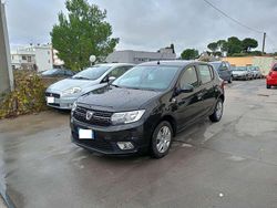 Nero Usata 2020 Dacia Sandero Comfort Tre volumi | 7900 € (Buon prezzo)