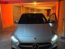 Grigio Usata 2019 Mercedes B180 Monovolume | 25.000 €