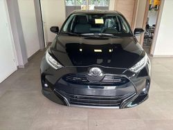 Nero Nuova 2025 Toyota Yaris Hybrid Trend Tre volumi | 23.500 € (Molto cara)