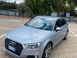 Grigio Usata 2017 Audi A3 Due volumi | 10.900 €