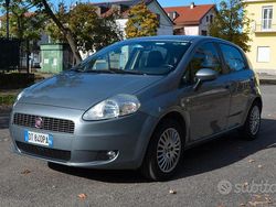 Grigio Usata 2009 Fiat Grande Punto Dynamic Due volumi | 2900 € (Buon prezzo)