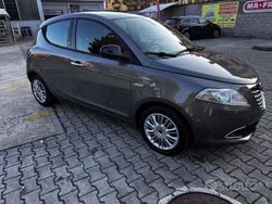Grigio Usata 2014 Lancia Ypsilon Platinum Due volumi | 5300 € (Buon prezzo)