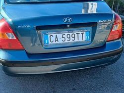 Verde Usata 2001 Hyundai Elantra Tre volumi | 2000 €