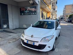 Bianco Usata 2010 Renault Mégane Luxe Tre volumi | 2500 € (Super prezzo)