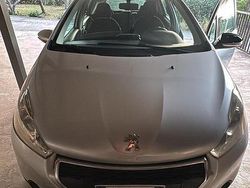 Grigio Usata 2013 Peugeot 208 Active Due volumi | 6700 € (Buon prezzo)