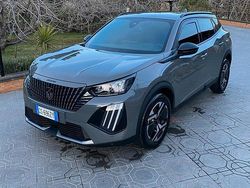 Grigio Usata 2024 Peugeot 2008 SUV | 19.500 € (Cara)