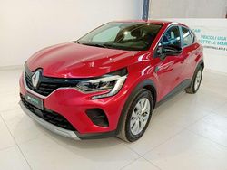 Rosso Usata 2022 Renault Captur Business SUV | 13.990 € (Ottimo prezzo)