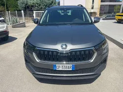 Grigio Usata 2023 Skoda Karoq Executive SUV | 21.700 € (Ottimo prezzo)