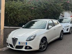 Bianco Usata 2015 Alfa Romeo Giulietta Tre volumi | 7200 €