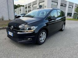 Usata 2018 VW Touran Comfortline Monovolume | 13.900 € (Buon prezzo)