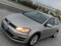 Grigio Usata 2015 VW Golf VII Tre volumi | 11.000 € (Ottimo prezzo)