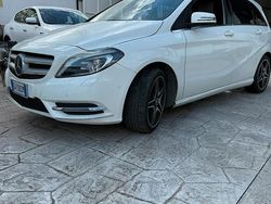 Bianco Usata 2014 Mercedes B180 Monovolume | 10.000 € (Buon prezzo)