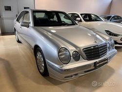 Grigio Usata 2002 Mercedes E200 Executive Tre volumi | 4300 €