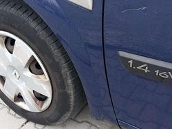 Usata 2003 Renault Mégane II | 2100 €