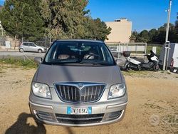 Oro Usata 2009 Lancia Phedra Monovolume | 3500 € (Cara)