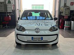 Bianco Usata 2014 VW up! Move Due volumi | 3900 € (Buon prezzo)