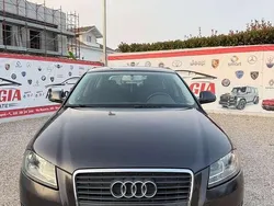 Grigio Usata 2010 Audi A3 Ambition Tre volumi | 5999 € (Buon prezzo)