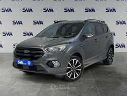 Grigio Usata 2019 Ford Kuga ST-Line SUV | 15.800 € (Buon prezzo)
