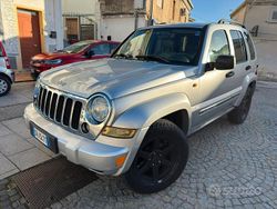 Grigio Usata 2005 Jeep Cherokee SUV | 3800 €