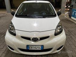 Usata 2011 Toyota Aygo Due volumi | 4800 € (Buon prezzo)
