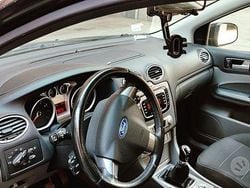 Nero Usata 2010 Ford Focus Tre volumi | 2500 € (Buon prezzo)