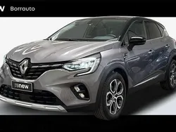 Grigio Usata 2023 Renault Captur Techno SUV | 21.900 € (Cara)