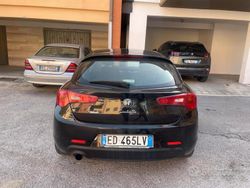 Nero Usata 2011 Alfa Romeo Giulietta Due volumi | 6500 € (Buon prezzo)