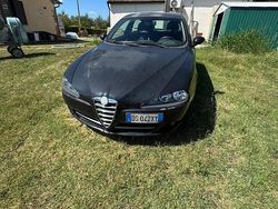 Nero Usata 2008 Alfa Romeo 147 Due volumi | 2100 € (Buon prezzo)