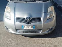 Grigio Usata 2007 Toyota Yaris Tre volumi | 3800 €