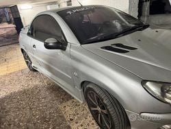 Grigio Usata 2001 Peugeot 206 CC Cabrio | 5000 €
