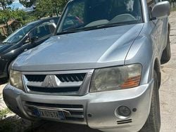 Grigio Usata 2005 Mitsubishi Pajero SUV | 8000 € (Molto cara)