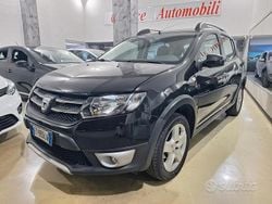 Nero Usata 2014 Dacia Sandero Stepway Tre volumi | 3990 € (Ottimo prezzo)