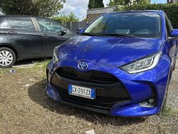 Blu Usata 2025 Toyota Yaris Hybrid Trend Tre volumi | 22.900 € (Cara)