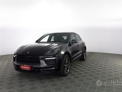 Nero Usata 2022 Porsche Macan SUV | 68.400 € (Cara)
