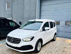Bianco Nuova 2025 Mercedes 180 Premium Tre volumi | 32.000 € (Ottimo prezzo)