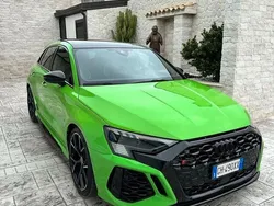 Verde Usata 2022 Audi RS3 Exclusive Due volumi | 58.990 € (Molto cara)