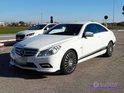 Bianco Usata 2010 Mercedes E220 Avantgarde Coupé | 9900 € (Buon prezzo)