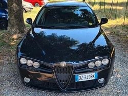 Nero Usata 2009 Alfa Romeo 159 Progression Tre volumi | 3100 € (Buon prezzo)