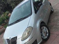 Grigio Usata 2009 Lancia Musa Monovolume | 3500 €