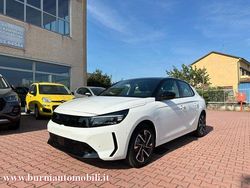 Bianco Nuova 2025 Opel Corsa Tre volumi | 16.950 € (Buon prezzo)