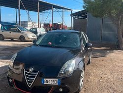 Nero Usata 2012 Alfa Romeo Giulietta Tre volumi | 4800 € (Ottimo prezzo)