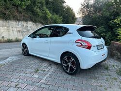Bianco Usata 2013 Peugeot 208 GTi Due volumi | 9600 € (Cara)