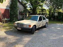 Usata 1988 Mercedes 190 Tre volumi | 3700 €