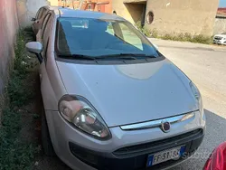 Usata 2011 Fiat Grande Punto Due volumi | 1600 € (Super prezzo)