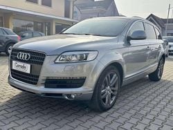 Grigio medio metallizzato Usata 2007 Audi Q7 SUV | 11.600 € (Buon prezzo)