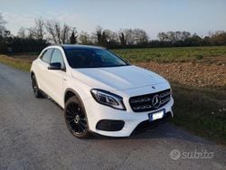 Bianco Usata 2019 Mercedes GLA200 SUV | 20.199 € (Buon prezzo)