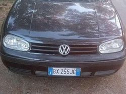 Usata 2001 VW Golf IV Highline Tre volumi | 1100 € (Buon prezzo)