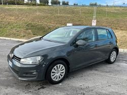 Grigio Usata 2016 VW Golf VII Sound Tre volumi | 7000 € (Buon prezzo)